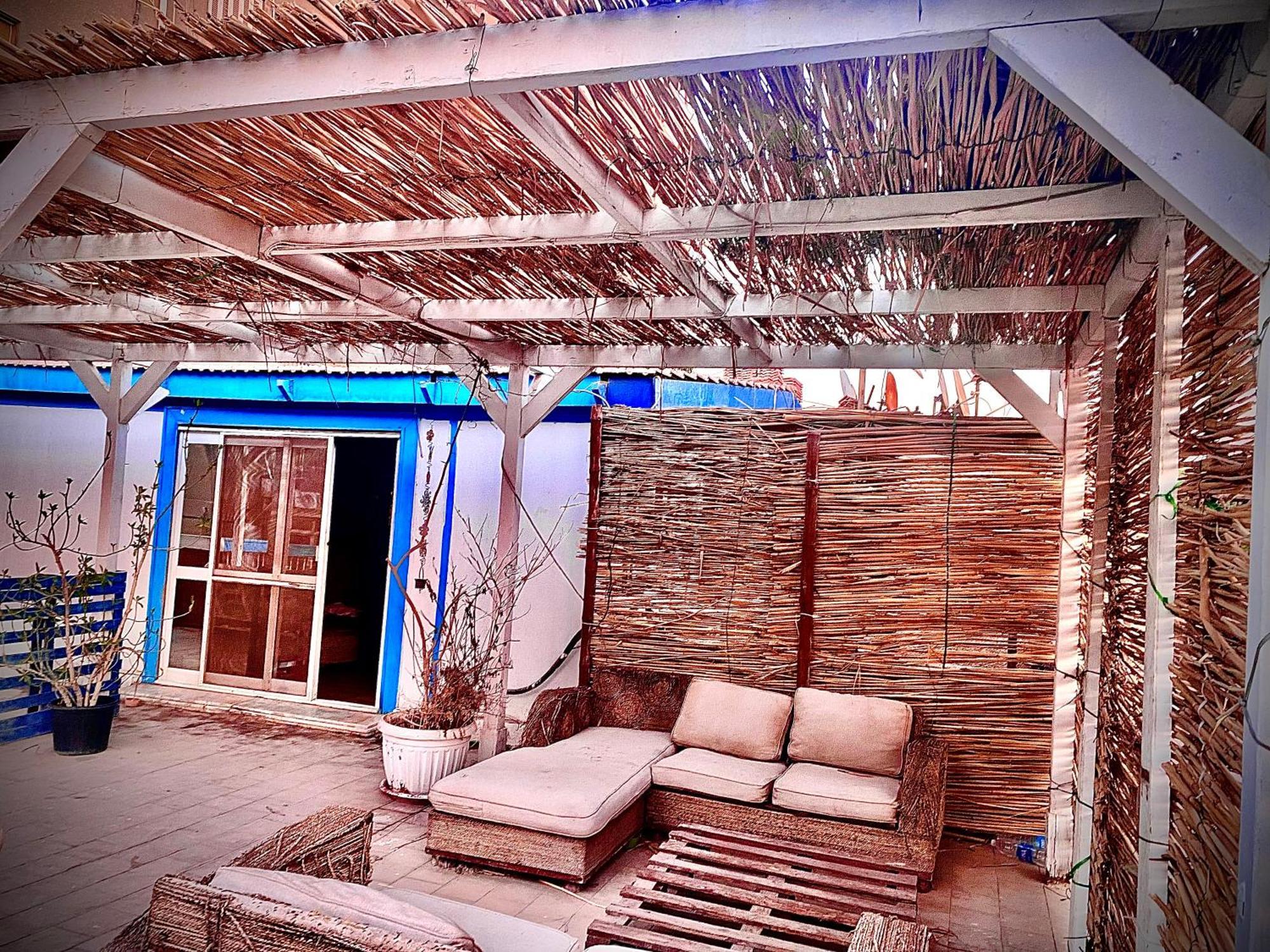 Airport Rooftop Club Luxurious Rooms And Studios Kair Zewnętrze zdjęcie